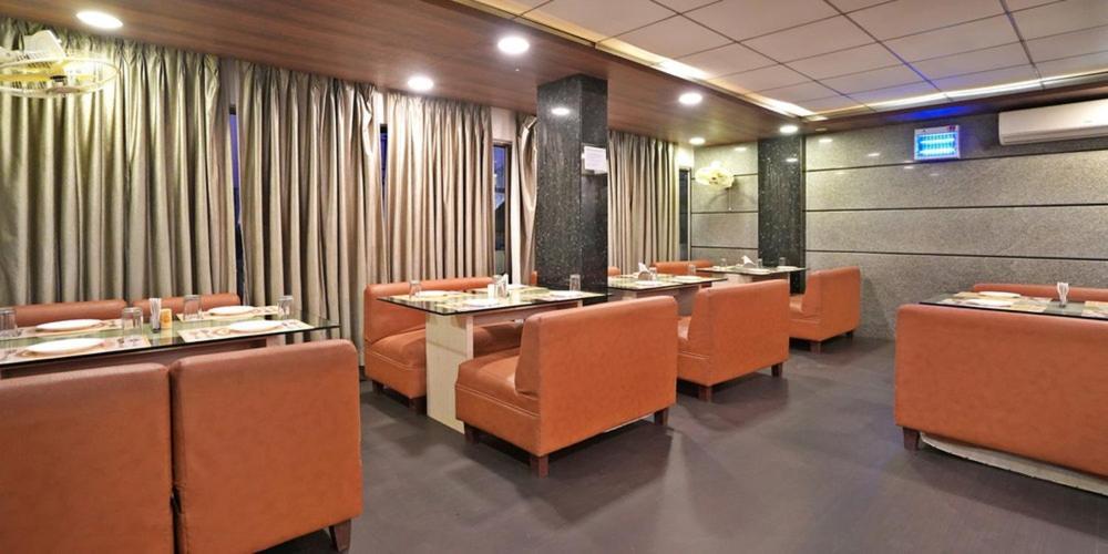 פורי Gold Coast Beach Resort מראה חיצוני תמונה