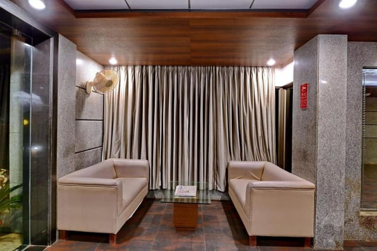 פורי Gold Coast Beach Resort מראה חיצוני תמונה