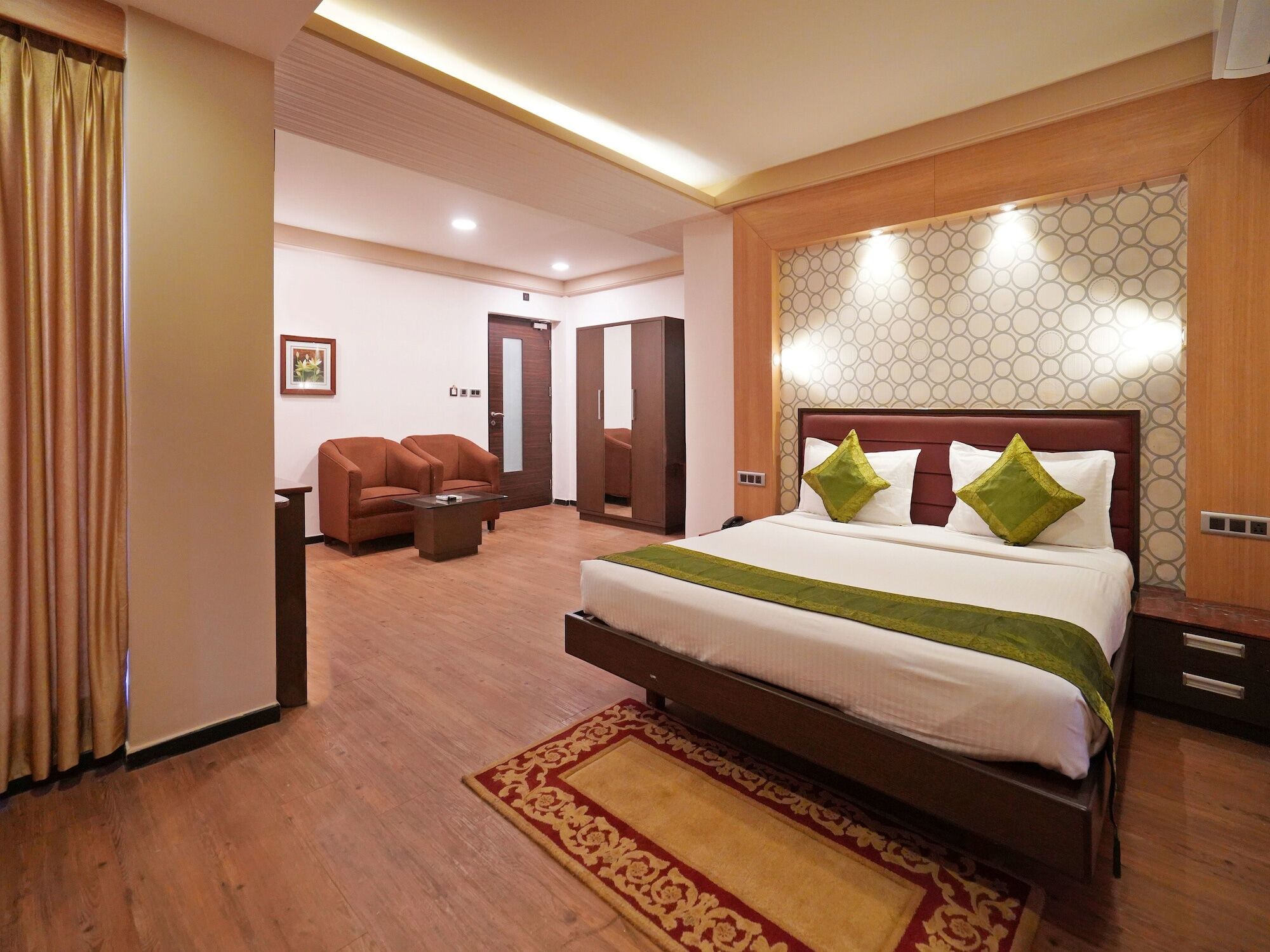 פורי Gold Coast Beach Resort מראה חיצוני תמונה